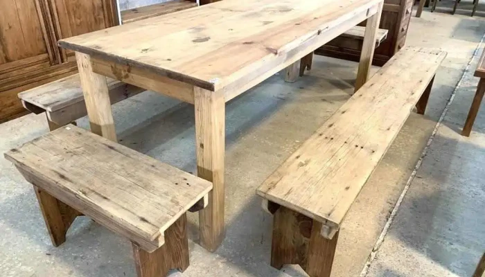 Mesa 2,12 X 0,78 X 0,80 Alto Y 4 Bancos (largos 2,10 X0,29 X 0,45) Y (cortos 0,76 X 0,29)