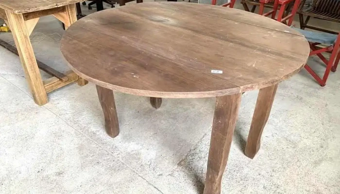 Mesa Con Alas De 1,16 Diam. X 0,78 Alto