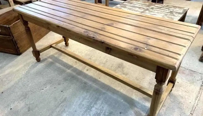 Mesa Con Travesano Patas Torneadas Un C 5 - 06-12-2020