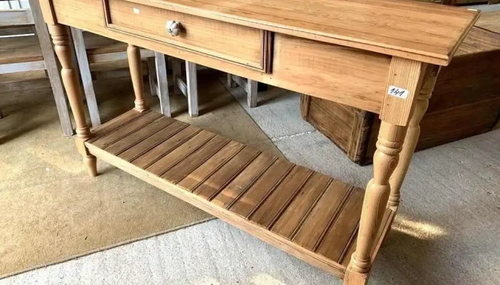 Mesa De Arrimo Con Cajon Patas Torneadas 1,40 X 0,44 X 0,88 Alto
