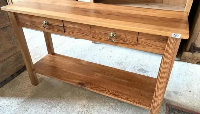Mesa De Arrimo En Pinotea 2 Cajones 1,28 X 0,38 X 0,80 Alto