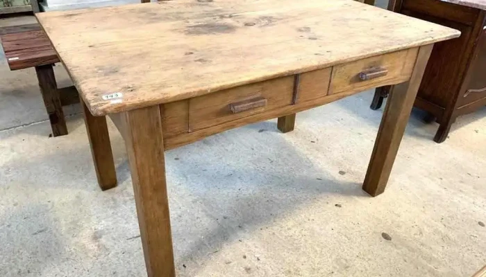 Mesa  De Cocina 2 Cajones 1,24 X 0,82 X 0,74 Alto