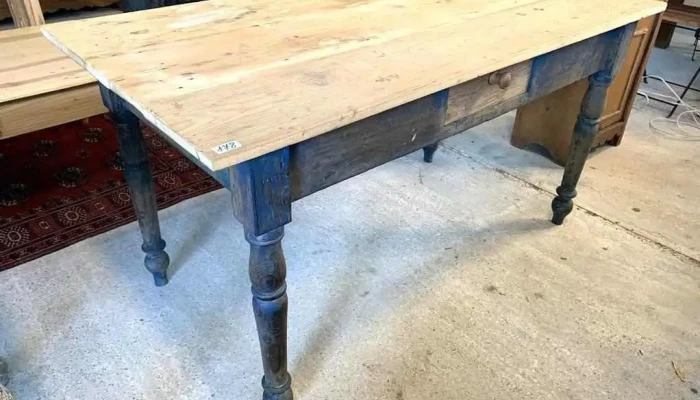 Mesa De Cocina C/ Cajon Patas Torneadas Laqueadas 1,40 X 0,74 X 0,75 Alto