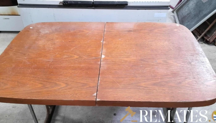 Mesa De Comedor Tapa Marron Base De Can 3 - 17-06-2021