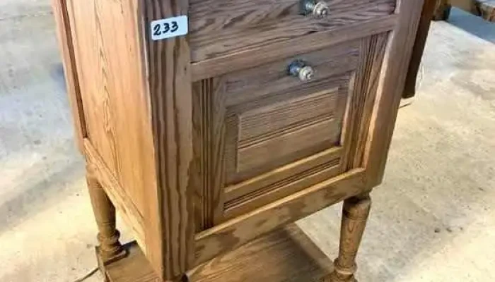 Mesa De Noche Colonial En Pinotea 1p 1caj, 0,46 X 0,37 X 0,80 Alto