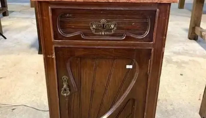 Mesa De Noche Con Marmol Art Nouveau 0,46 X 0,37 X 0,75 Alto