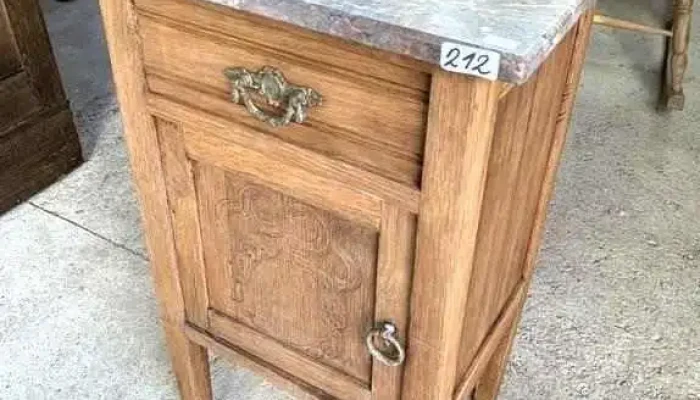 Mesa De Noche En Roble Con Marmol 043 X 1 - 06-12-2020