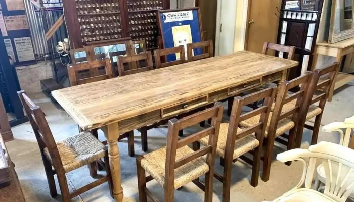 Mesa En Pinotea C/ 2 Cajones 2,47 X 0,78 X 0,82 Y 10 Sillas Totra
