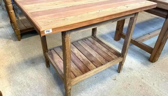 Mesa Isla En Pinotea 1,04 X 0,70 X 0,80 Alto