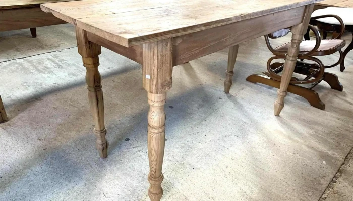 Mesa Patas Torneadas En Pinotea 1,50 X 0,57 X 0,83 Alto