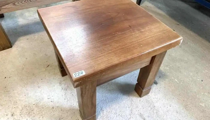 Mesa Ratona En Cedro 0,49 X 0,49 X 0,45 Alto