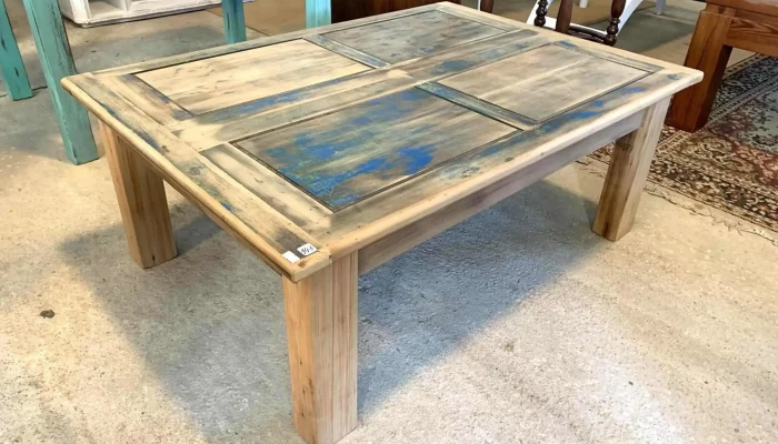 Mesa Ratona En Pino Brasil Con Patina 0,80 X 1,15 X 0,45  Alto