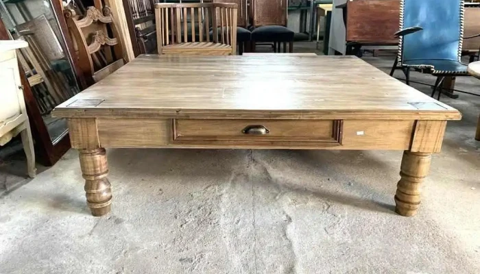 Mesa Ratona En Pino Lustrado Con Cajon 1.40 X 1,20 X 0,45 Alto