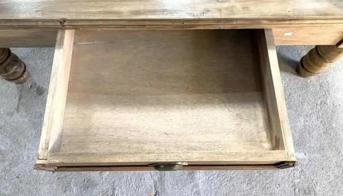 Mesa Ratona En Pino Lustrado Con Cajon 1 4 - 06-12-2020