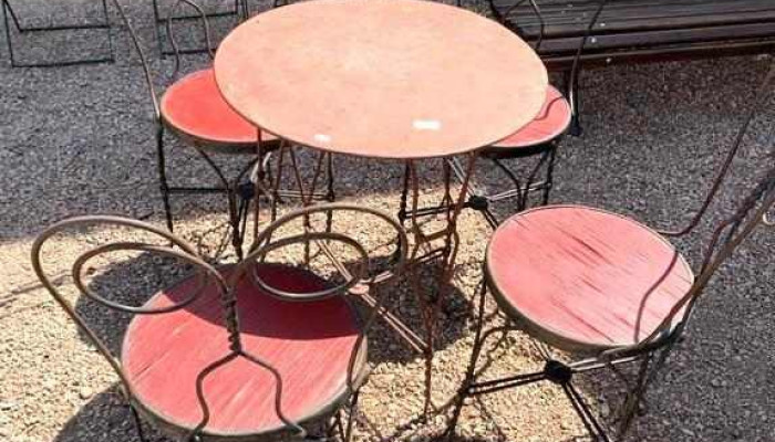 Mesa Y 4 Sillas En Hierro Torneado