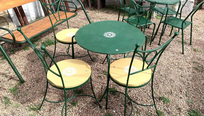 Mesa Y 4 Sillas En Hierro Y Madera