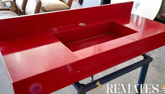 mesada para cocina de marmolina color rojo