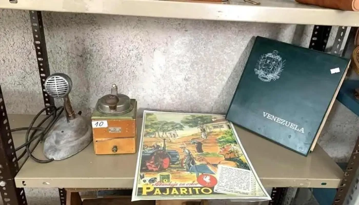 Molinillo, Microfono, Lamina "pajarito" Y Album Numismatica De Venezuela