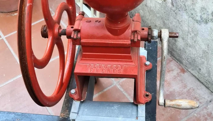 Molinillo Peugeot adaptado para motor y cargar en bolsa