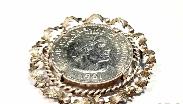 Moneda Del Gaucho 1961 En Plata Engarzad 3 - 17-06-2021