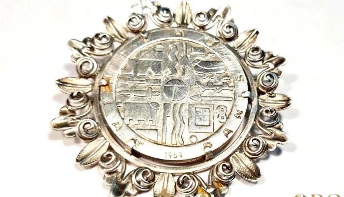 Moneda Fao en plata 1969 engarzada, prendedor o colgante