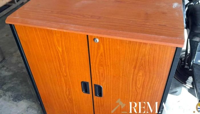 Mueble De Oficina De 2 Puertas Color Roj 1 - 17-06-2021