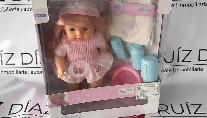 muñeca con mamadera y baño
