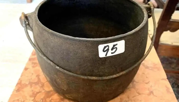 Olla En Hierro 0,19 Diam. 4 Litros