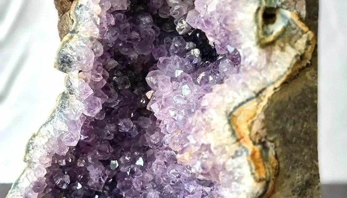 Piedra amatista lindo tamaño