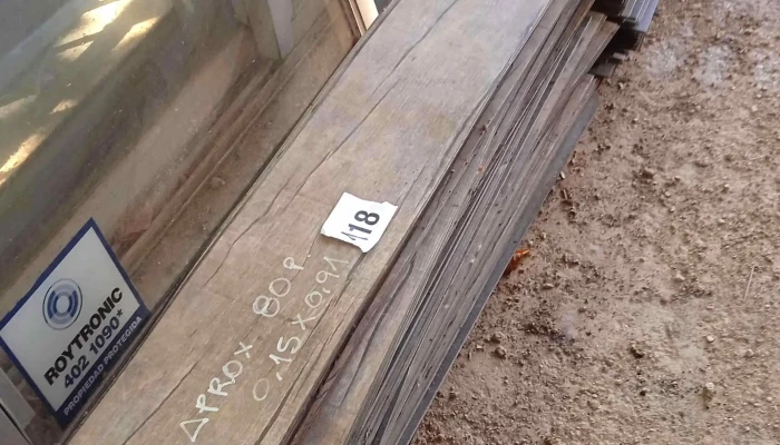 Piso vinílico en tablas
