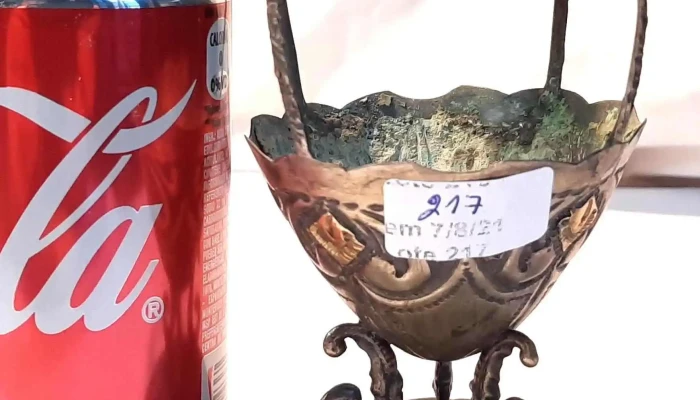 Porta mate de plata y oro con escudo nacional sin el recipiente