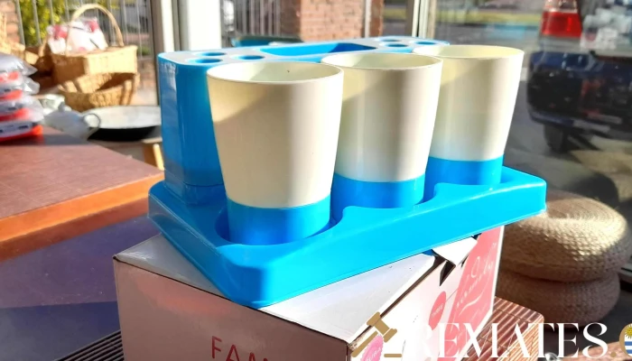 Porta Sepillo Con 3 Vasos De Plastico Bl 4 - 17-06-2021