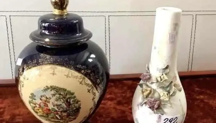 Potiche Con Averia Y Florero
