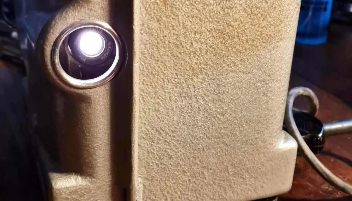 Proyector Weimar 3 de películas 8 mm antiguo con maletín cuero