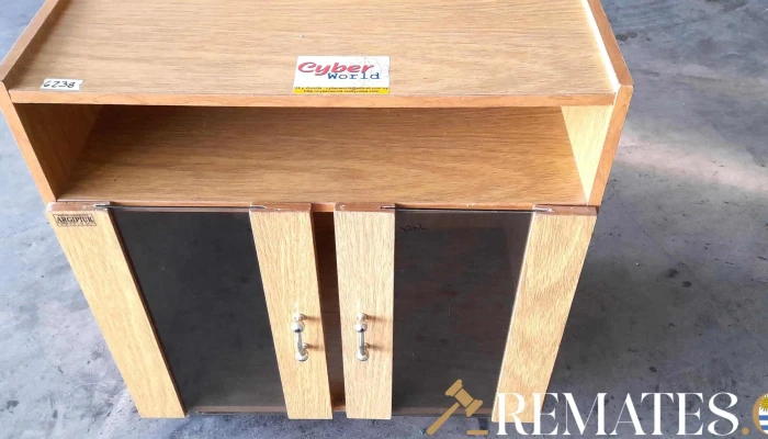 rac de tv en Mdf sano 2 puertas y estante con ruedas