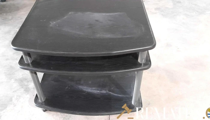 rack de Tv y video color negro con ruedas, 3 niveles