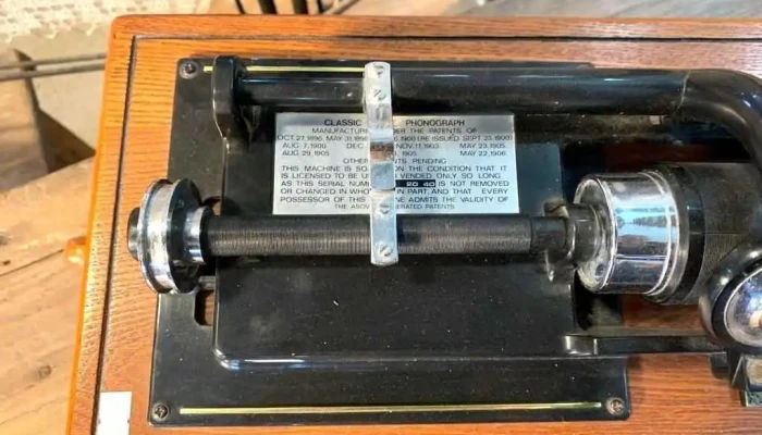 Radio Replica Fonografo Electrica Con Ca 8 - 06-12-2020