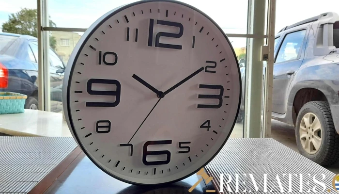 Reloj Circular Fondo Rojo Numeros Negros -  1 - 17-06-2021