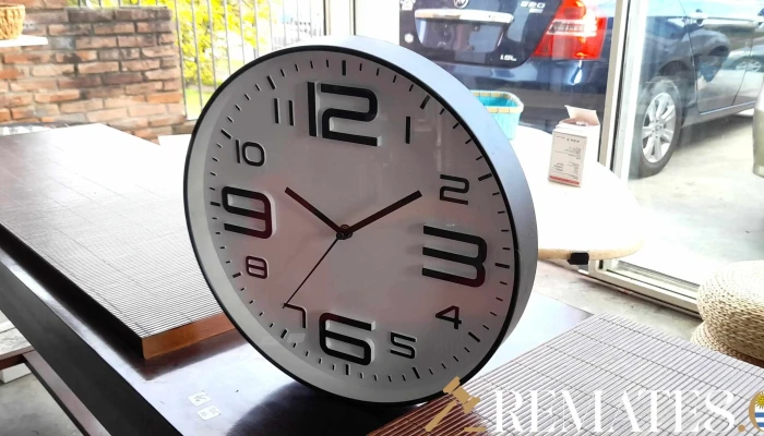 Reloj Circular Fondo Rojo Numeros Negros -  4 - 17-06-2021