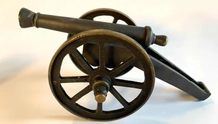 Replica Canon En Bronce Y Miniatura Que 4 - 06-12-2020