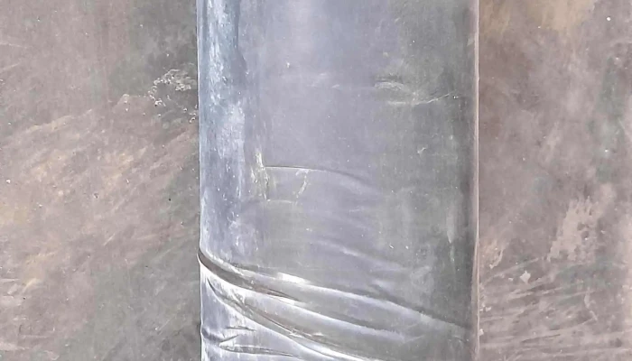 rollo de nylon negro 50 mt aproximadamente 1,20 de ancho