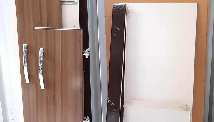 ropero dsarmado de 4 puertas 2 cajones