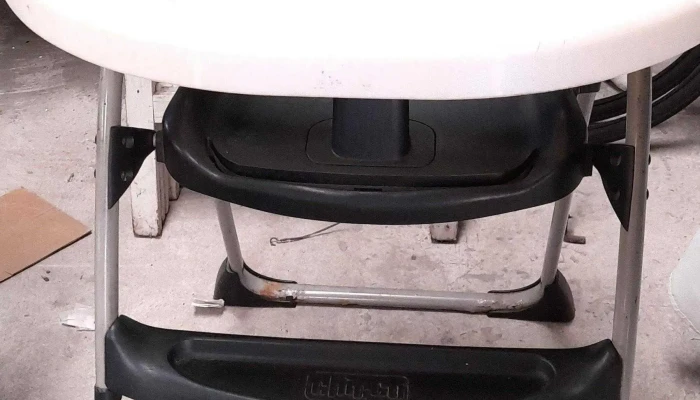 Silla De Plastico Para Darle De Comer Al 4 - 17-06-2021
