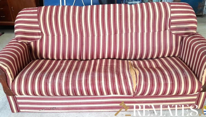 Sillon 2 Cuerpos Color Rojo Con Bastones 1 - 17-06-2021