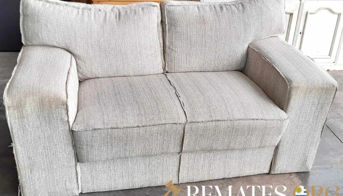 sillon de 2 cuerpos tapizadoo en tela en buen estado