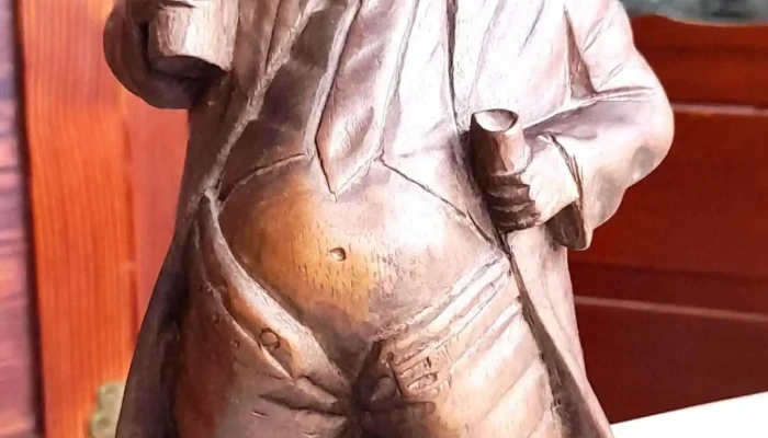 Talla madera borracho sana