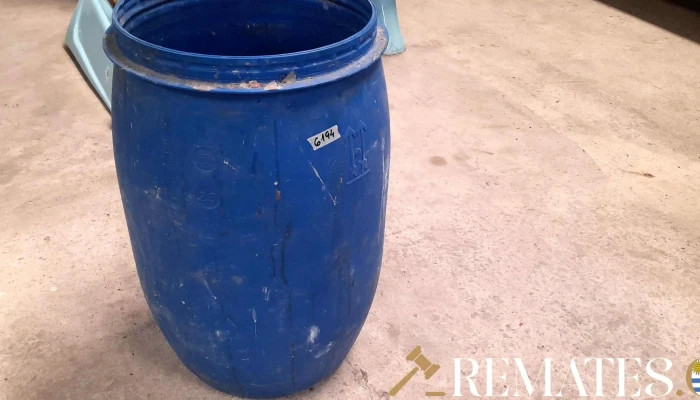 tarrina azul de 100 litros