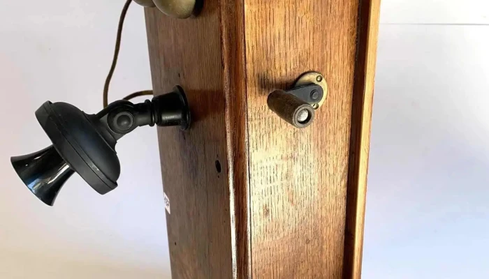 Telefono De Pared A Manivela Mueble Mach 1 - 06-12-2020