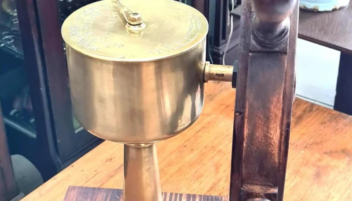 Torre de mando de barco en bronce funciona