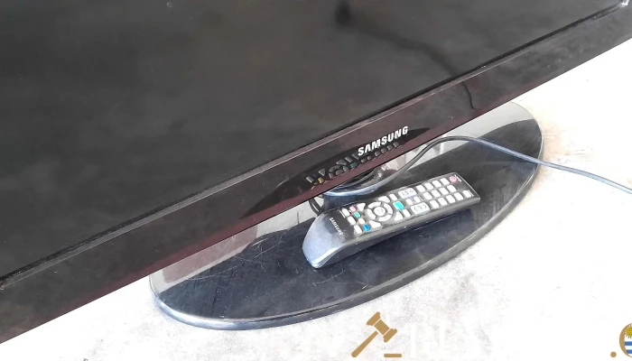 Tv Samnung De 40 -  2 - 17-06-2021